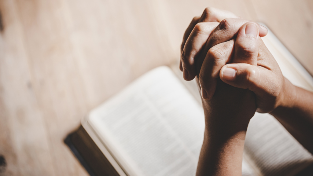 100 frases de Deus em inglês com tradução! Inglês para viajar